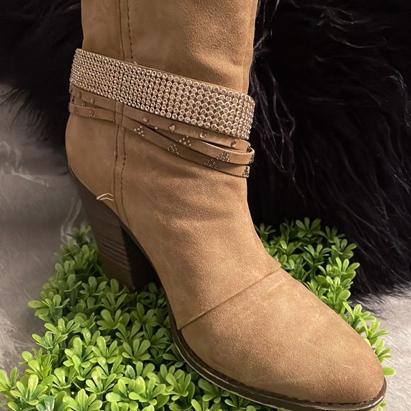 Union bay boots size 8.5 - Picture 2 of 4